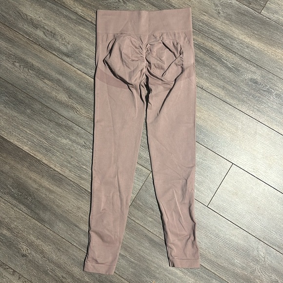 Dark Brown Scrunch Leggings - Picture 4 of 4